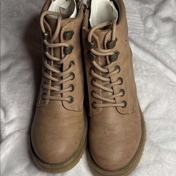 BLOWFISH CITY ANKLE BOOTS- ALMOND - Picture 7 of 9